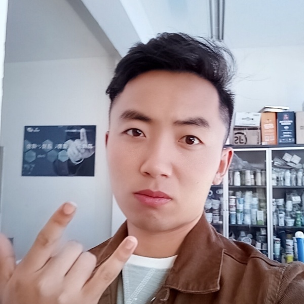 蔷薇再ai的照片