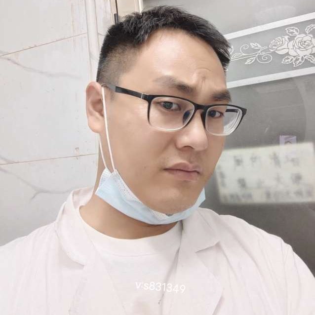 岳金成的照片