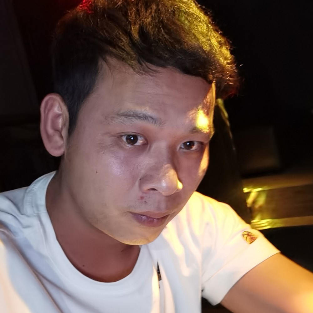 诚心等待啤酒的照片