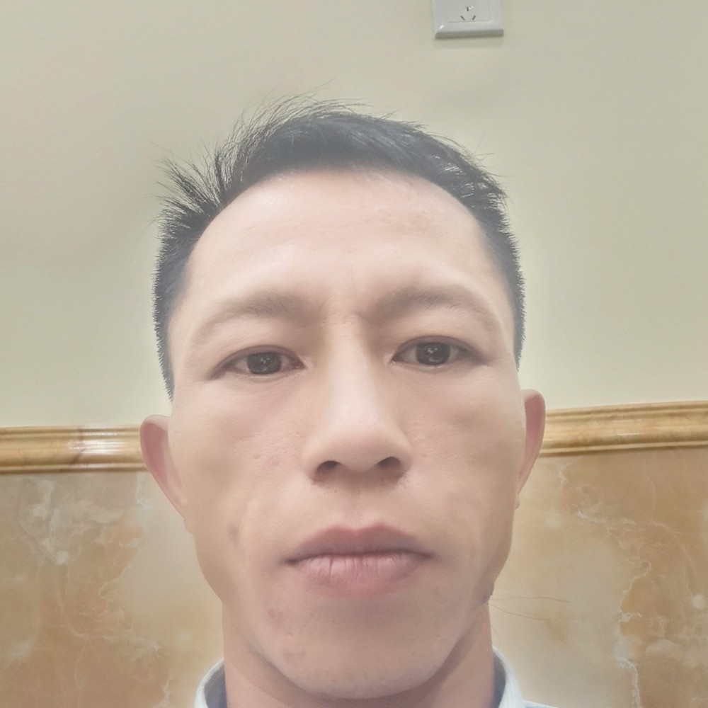 钢铁侠拉长的照片
