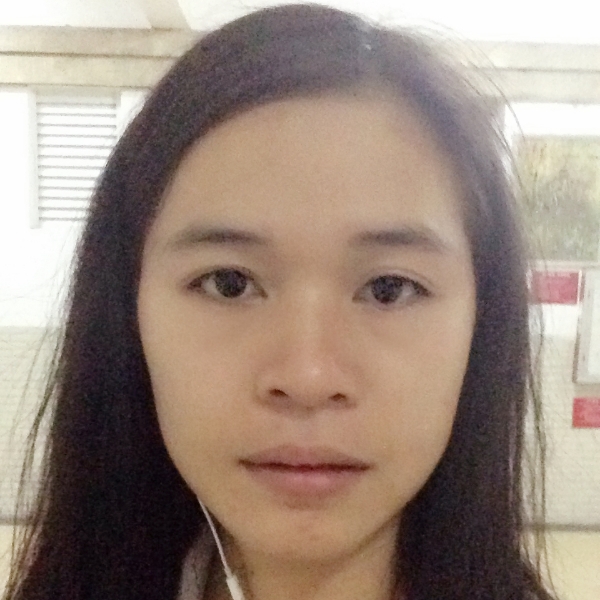 晨阳回眸恬静的照片