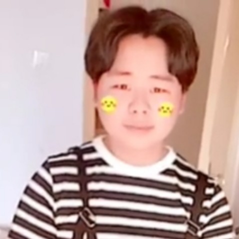 娇气多么黑猫的照片