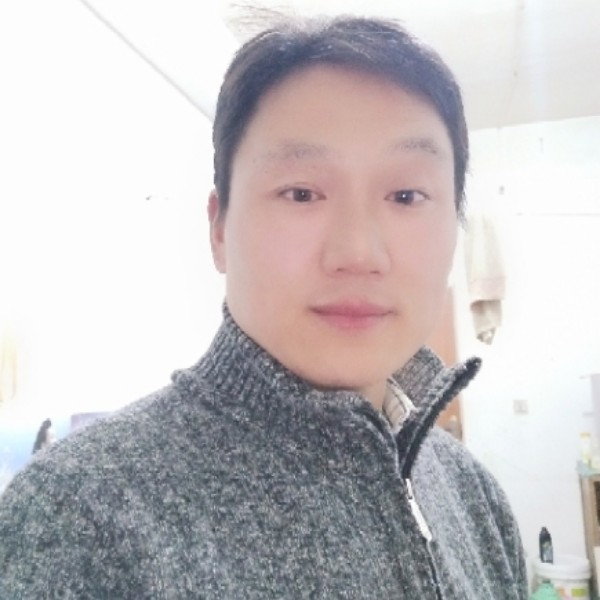 清晨的月光的照片