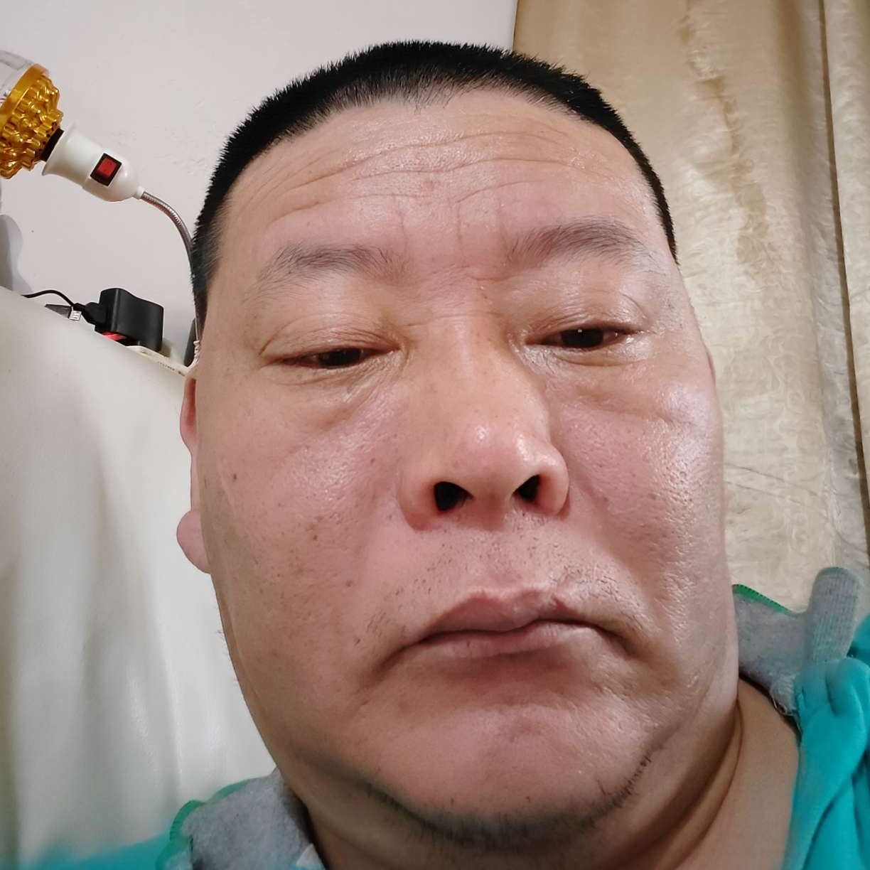 精明爱陌颜的照片
