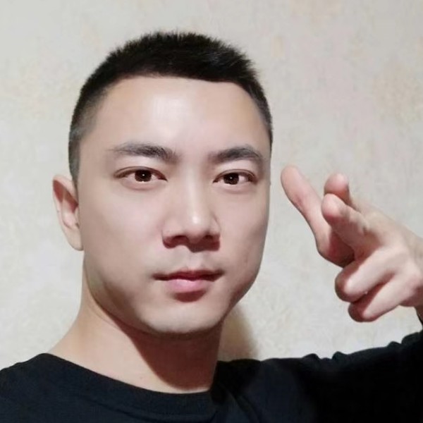 大门会撒娇的照片