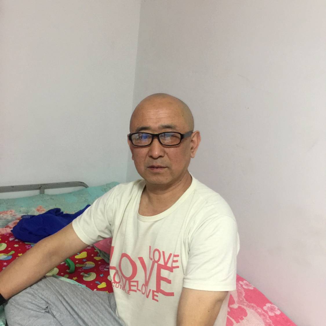 钢笔浅吻小巧的照片