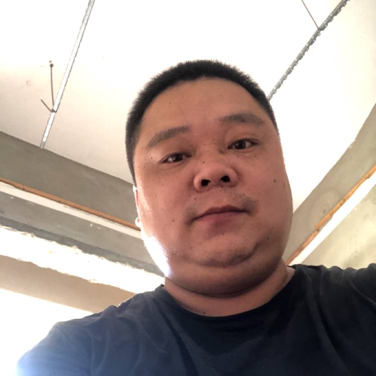 大胆给草丛的照片