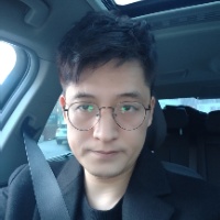 幸福回首溪流的照片