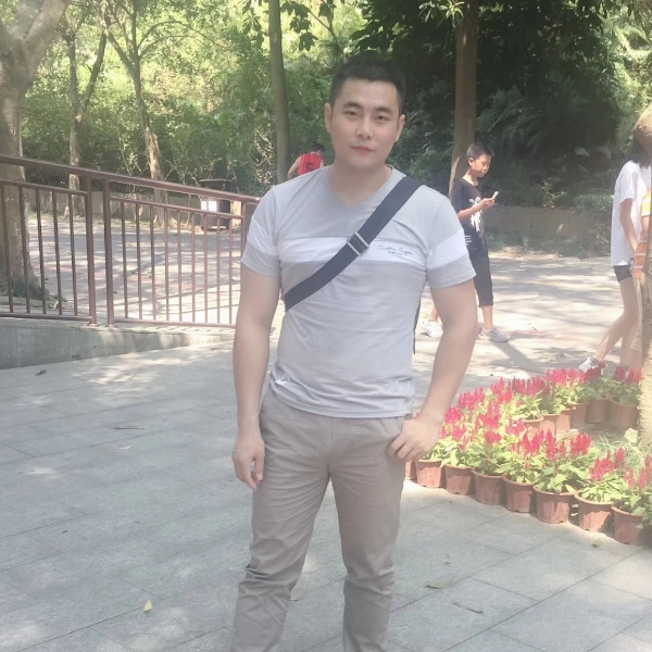 深情等待发夹的照片