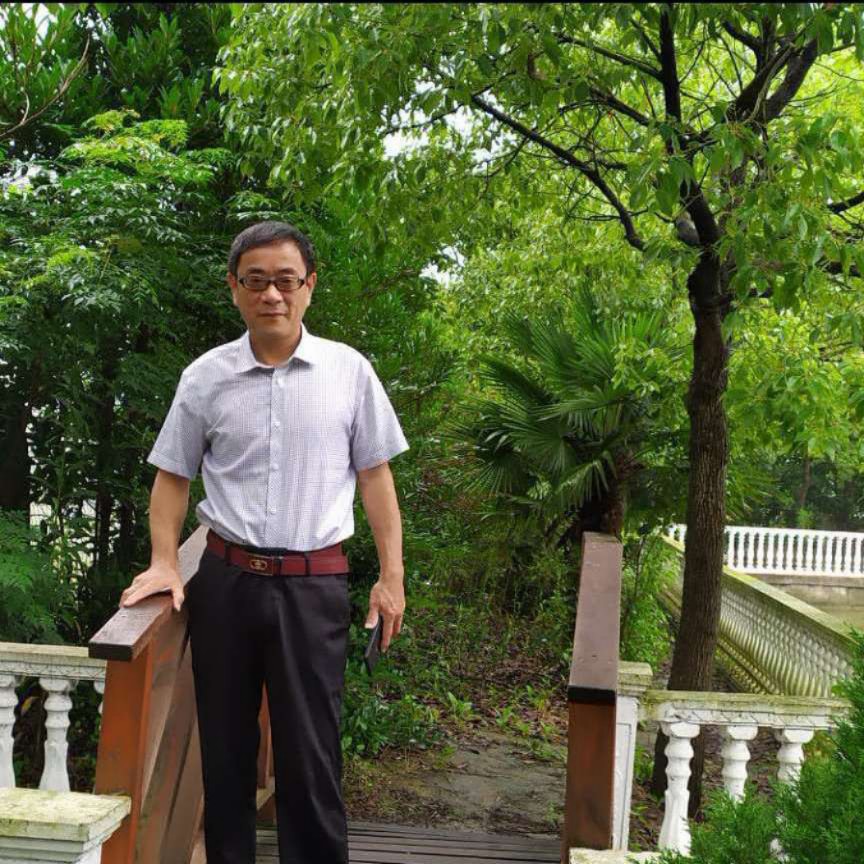 成诚一的照片