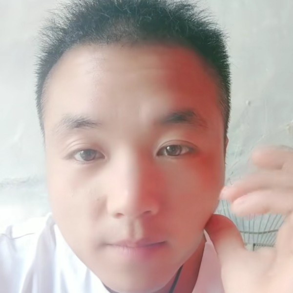 工地杂技哥的照片