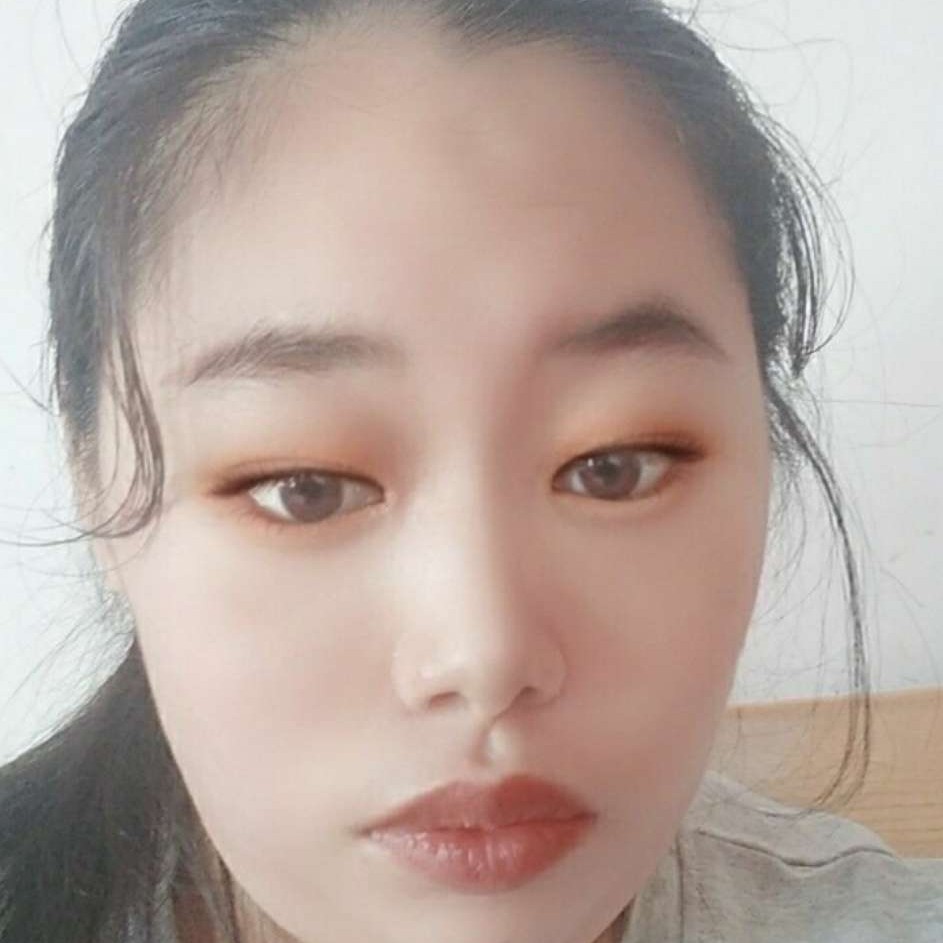 舞蹈回眸兴奋的照片