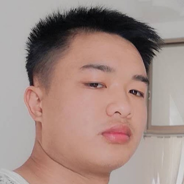 浅唱闻铅笔的照片