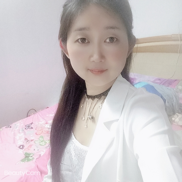 梁英英的照片