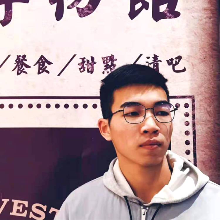 毛衣勒脖子的照片