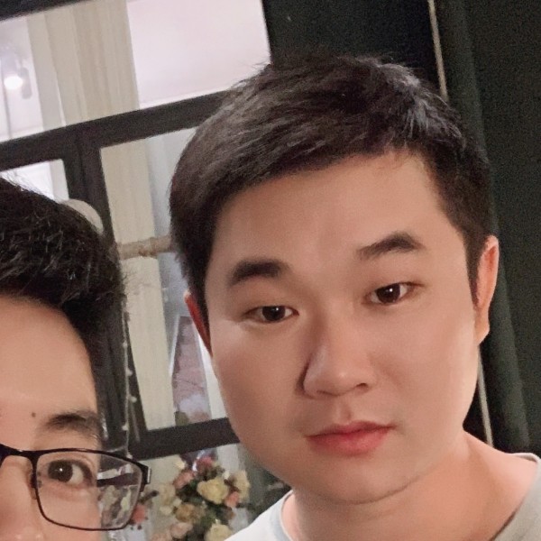 .灰狼明亮.的照片