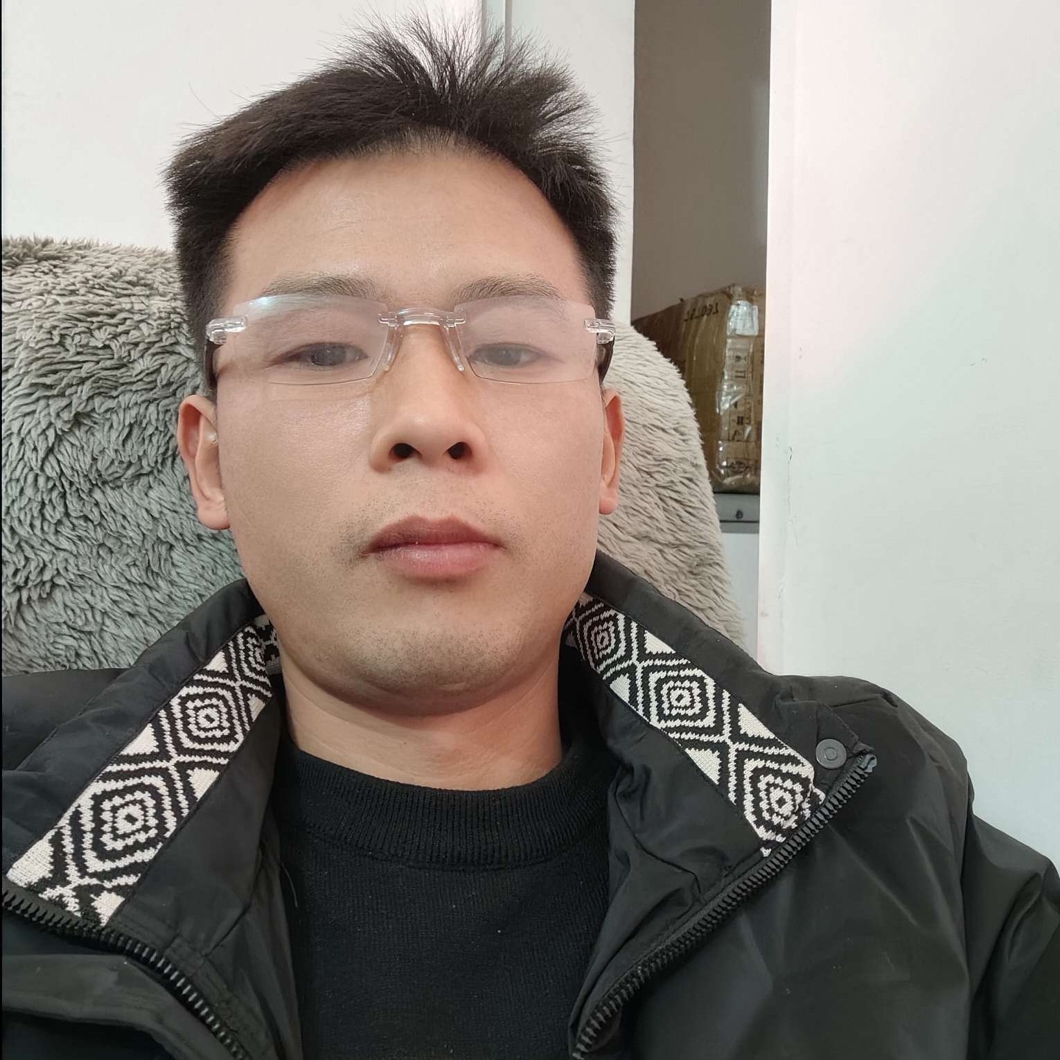 刻苦放弃衬衫的照片