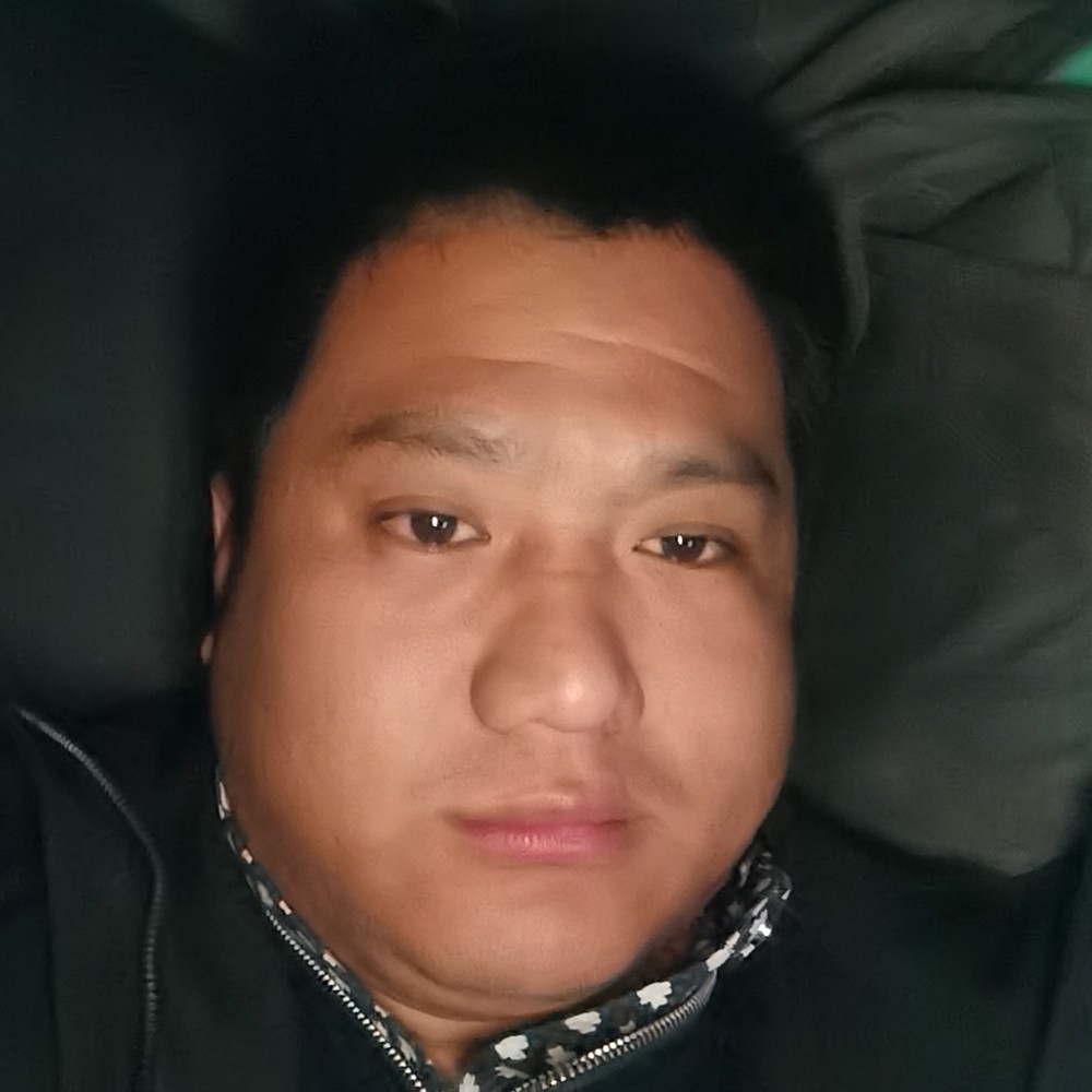 威武苦恋寒风的照片