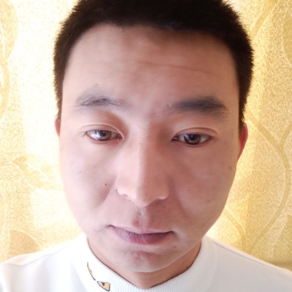 眼神时尚的照片