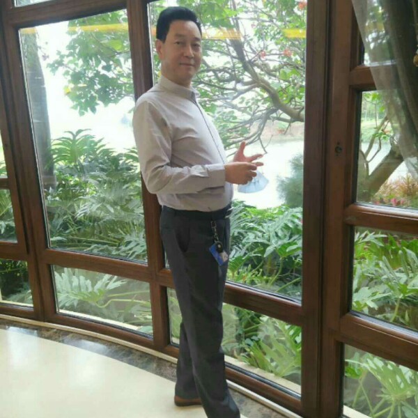 火挽手迷离的照片