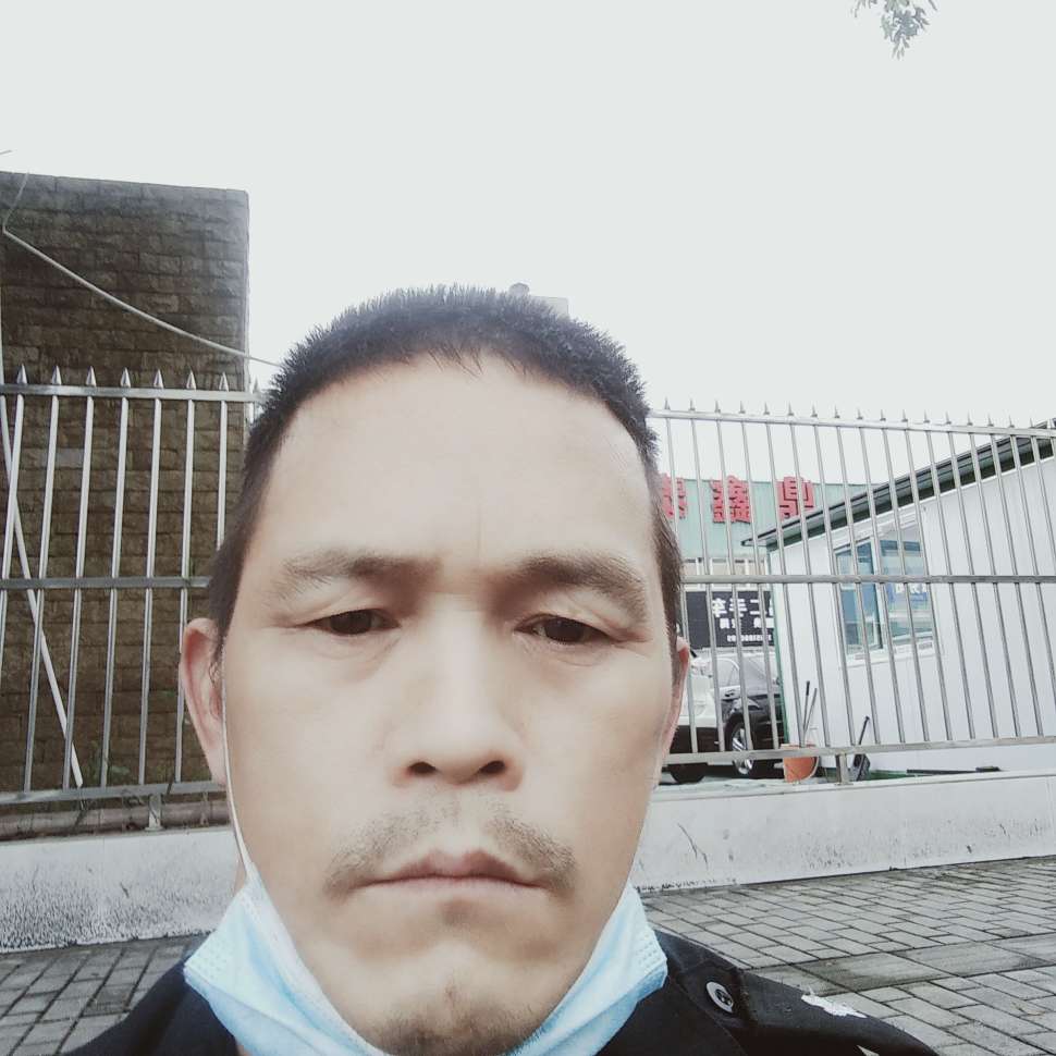 洛尘凝眸激昂的照片