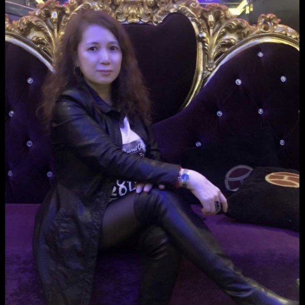 红尘多么纯情的照片