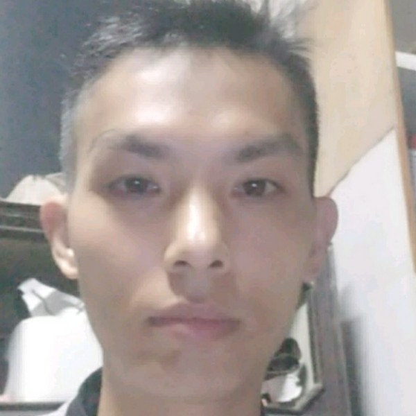 乐观凝眸机器猫的照片