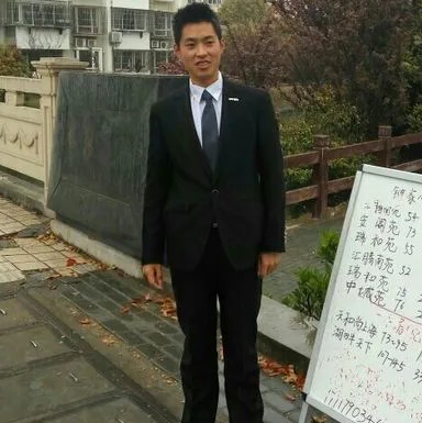 假装寂寞的照片