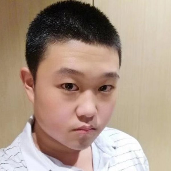 黄良朋的照片