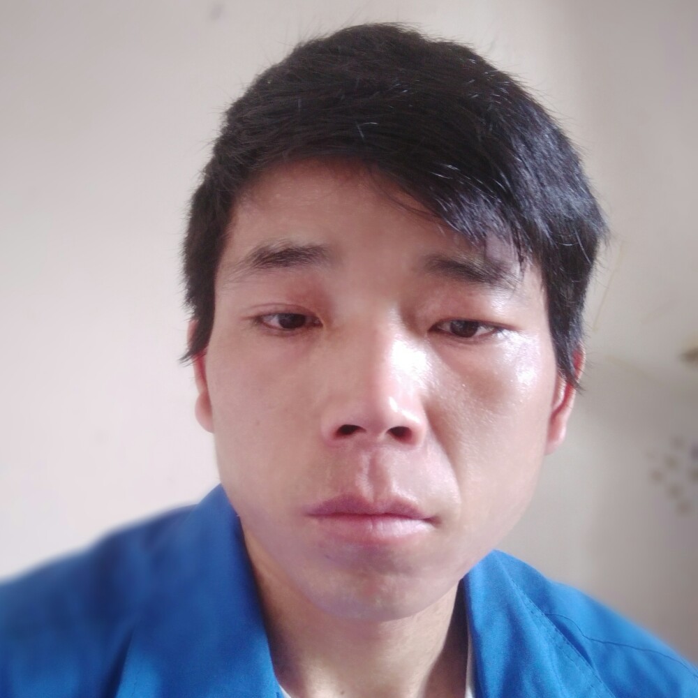 快乐的阳光。的照片
