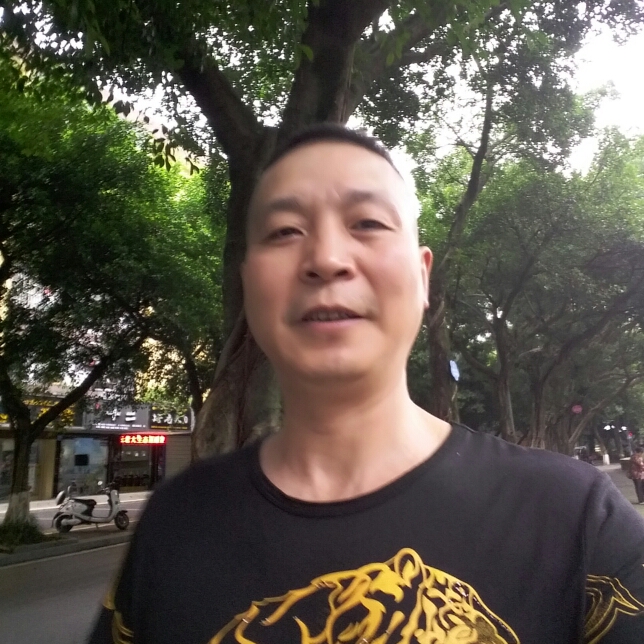 月光平淡的照片