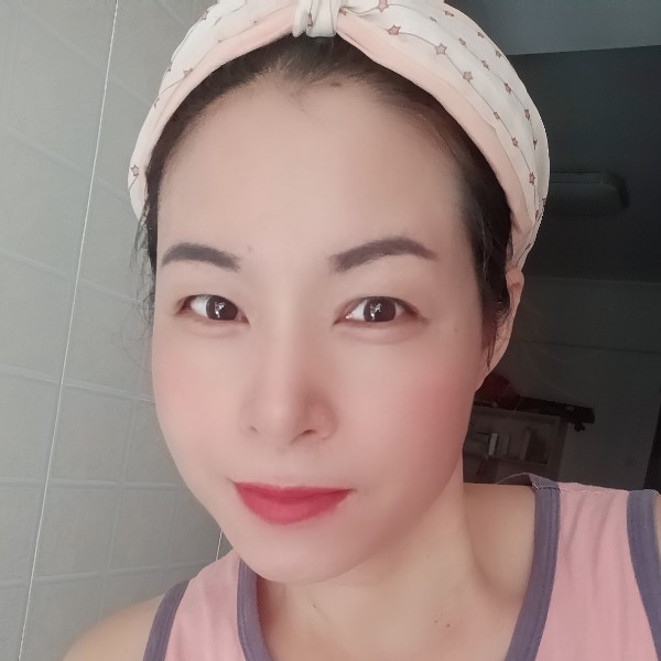 优雅等待灯泡的照片