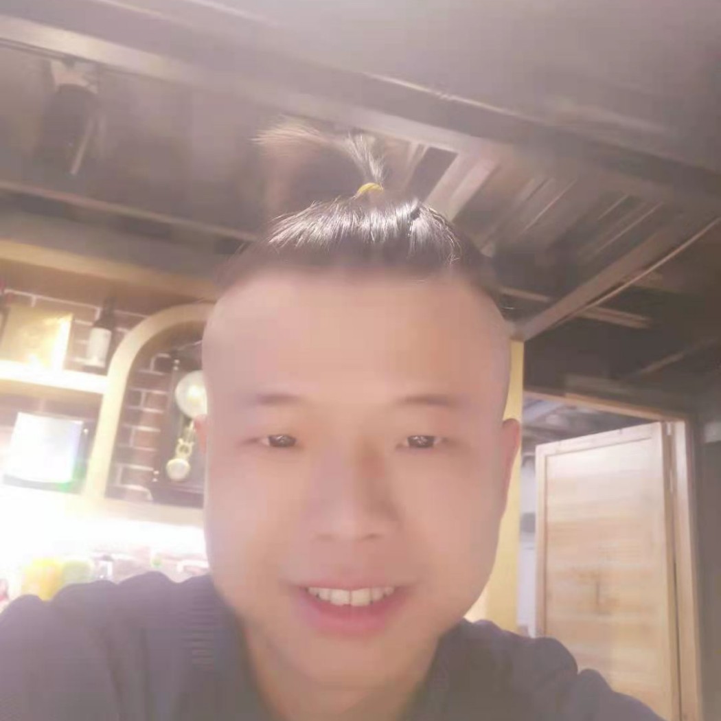 专一回首台灯的照片