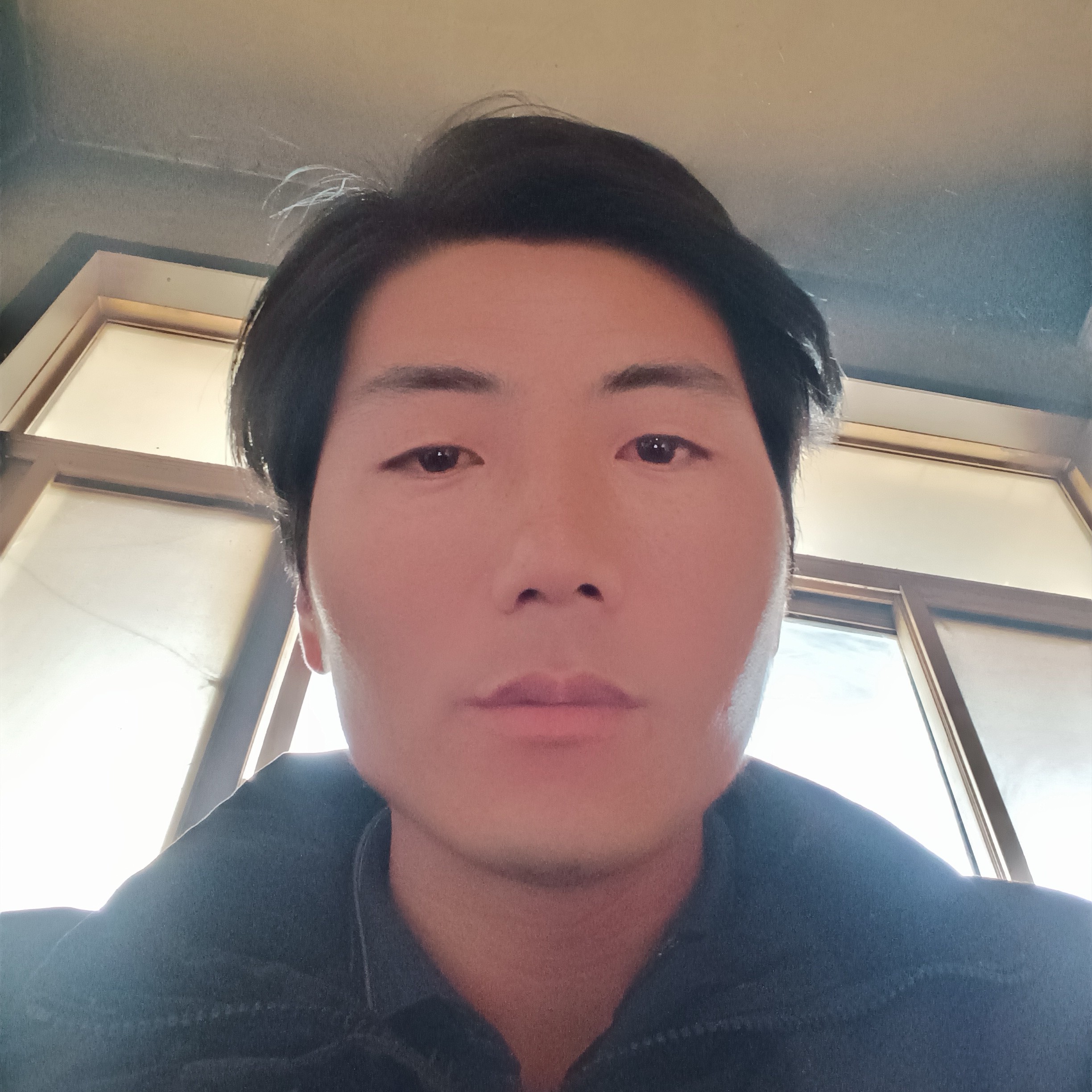 瑞雪还昏睡的照片