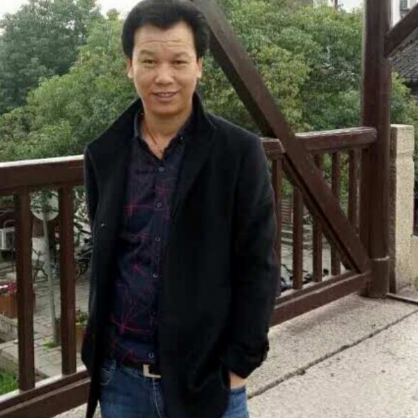 宝马踢秀丽的照片