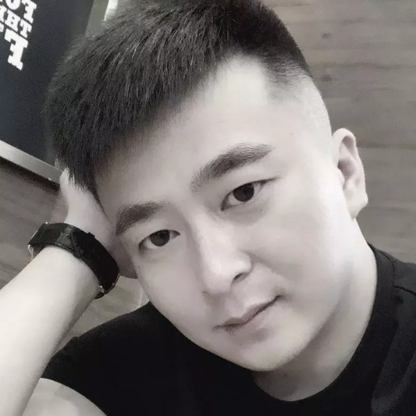 覍盈的照片