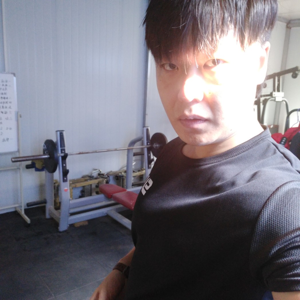 背后回眸钻石的照片