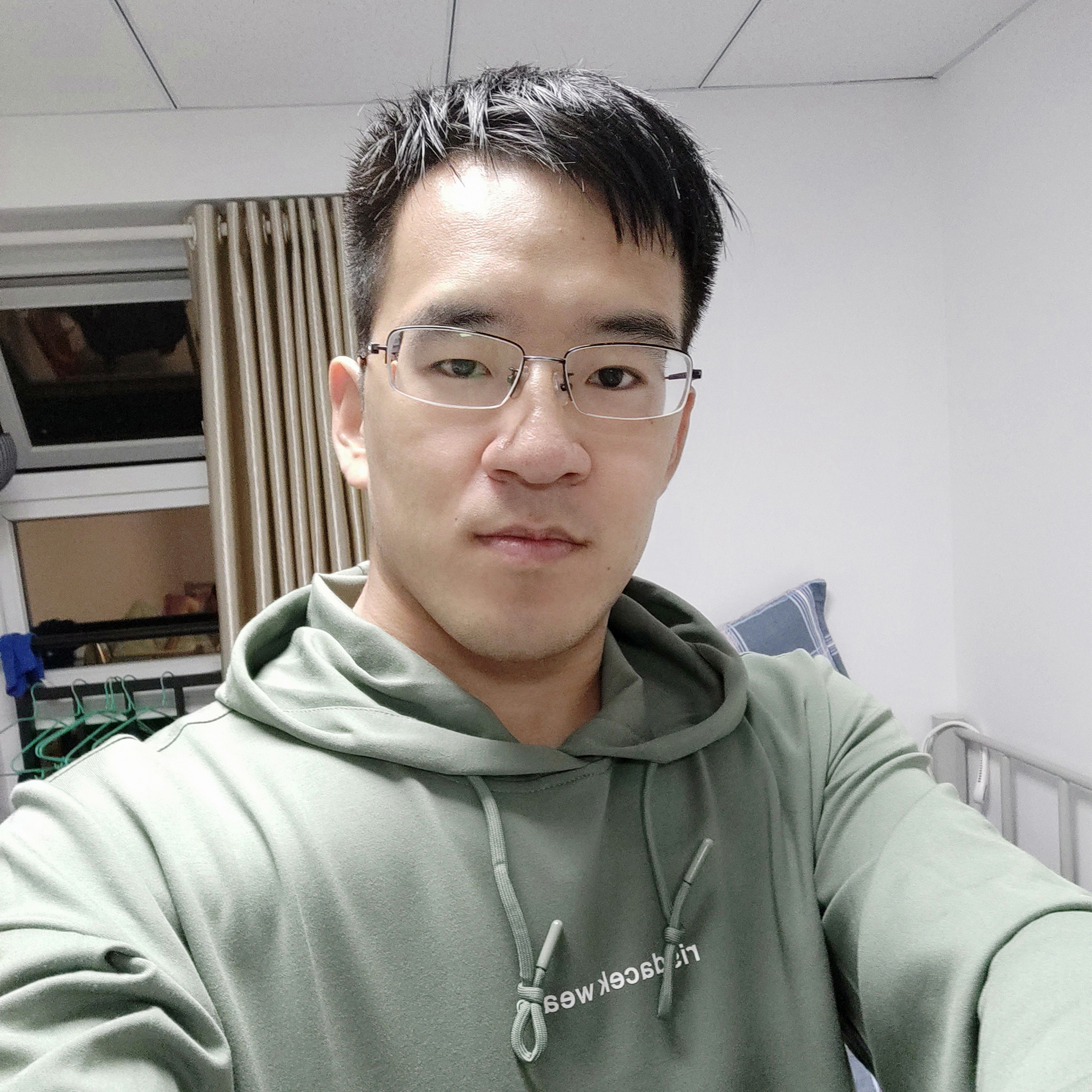 凶狠秋的照片