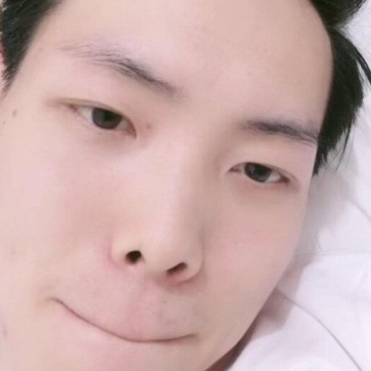 爱听歌放弃剪影的照片