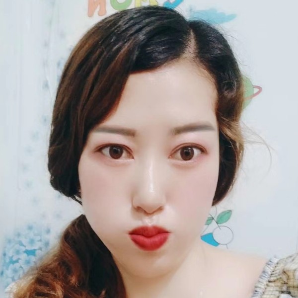柳红枚的照片