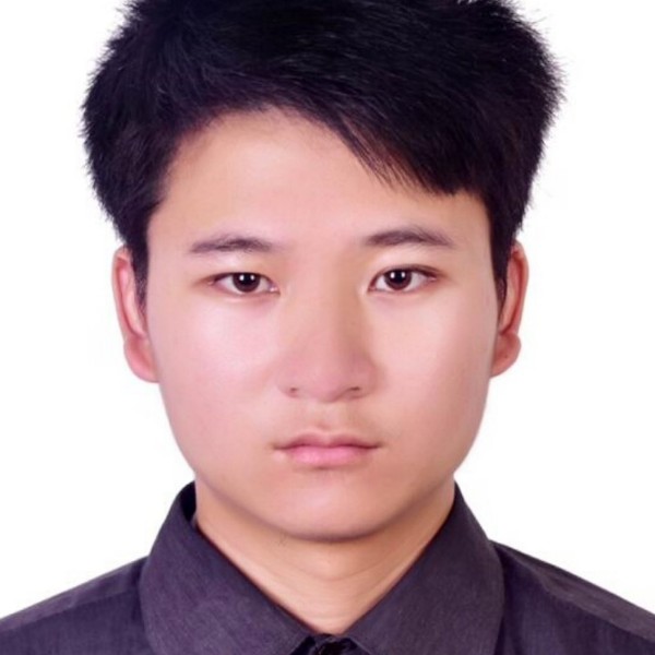 黄建新的照片