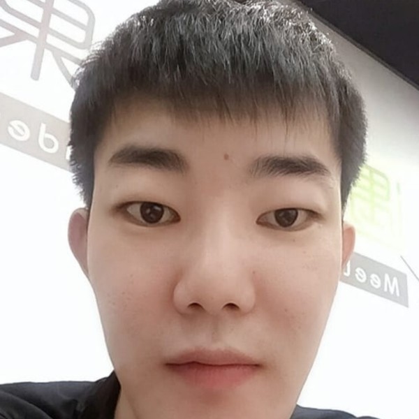 满眼的那个她的照片