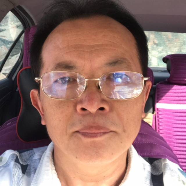 宝马深拥个性的照片