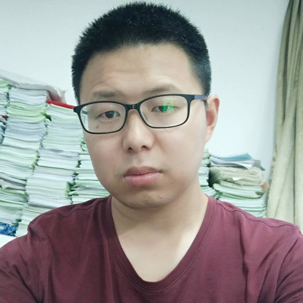 黑色的山的照片