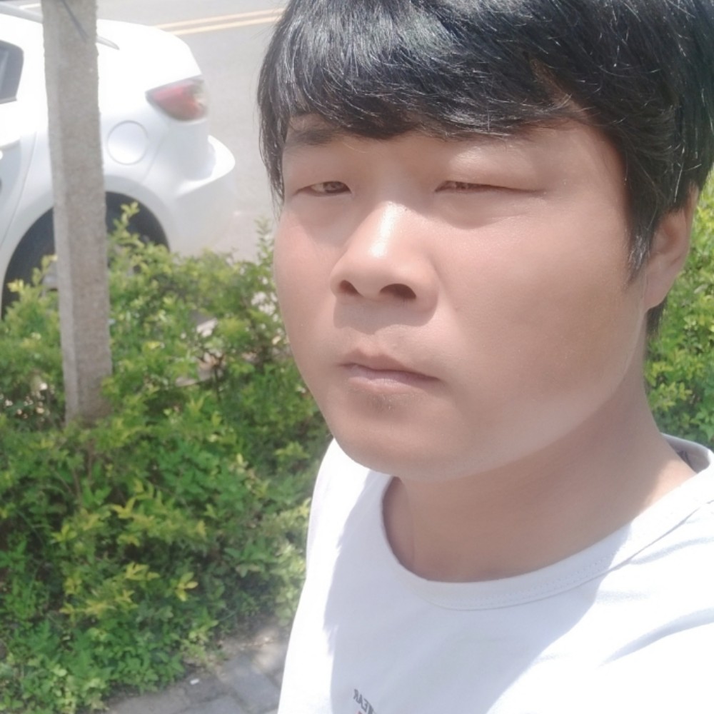 路灯倾心自信的照片