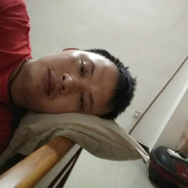 大方就青栀的照片