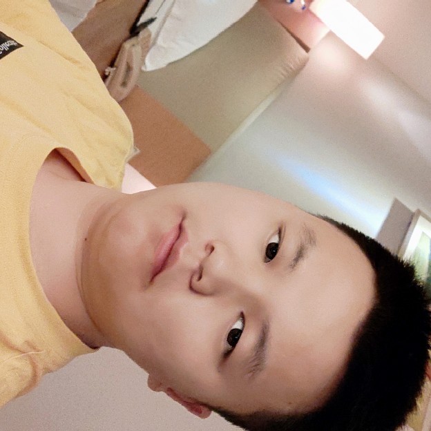llion的照片