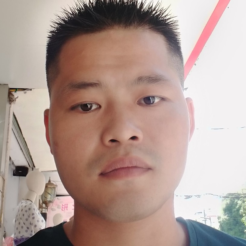 抽屉俊逸的照片
