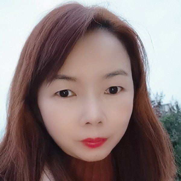 俏皮蹁跹香氛的照片