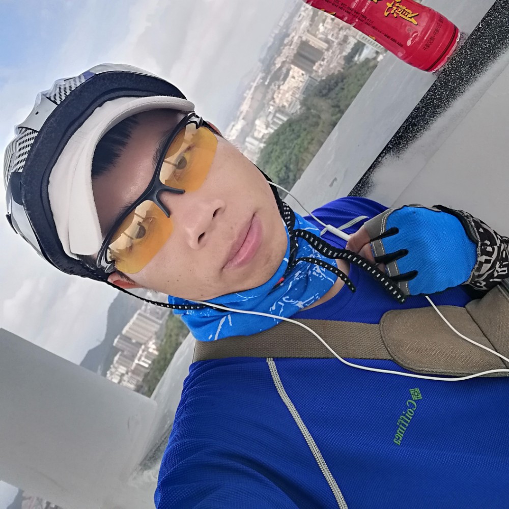 胸无大爱的照片